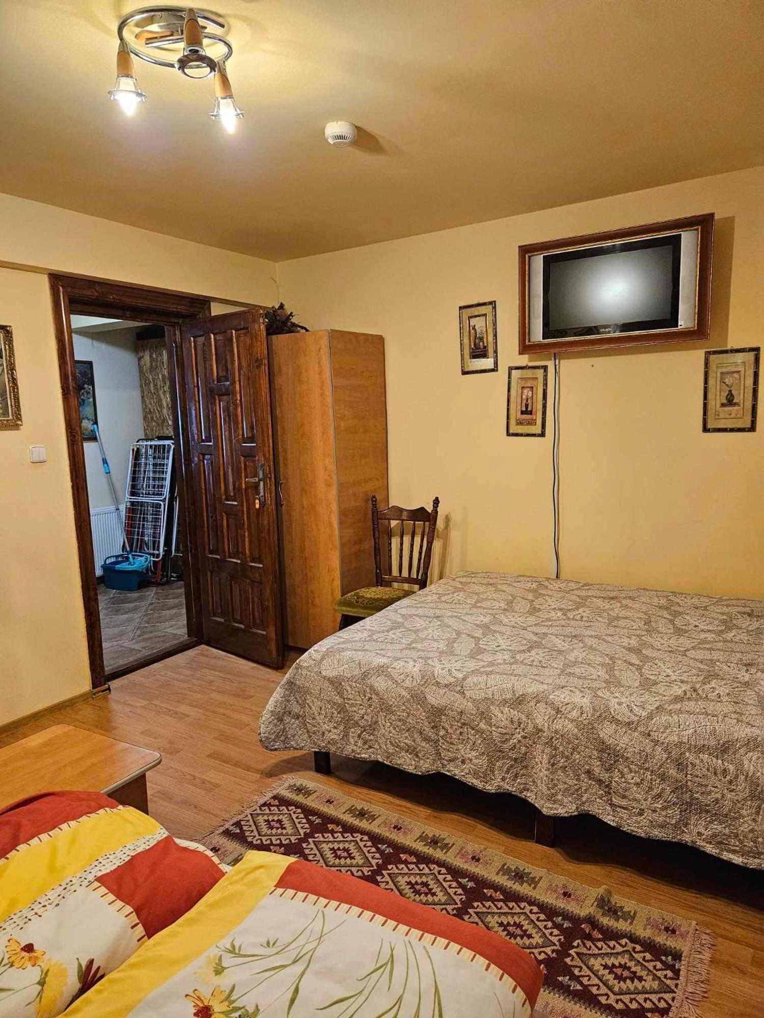 Bed and Breakfast Panzio Anett Pietroasa  Экстерьер фото